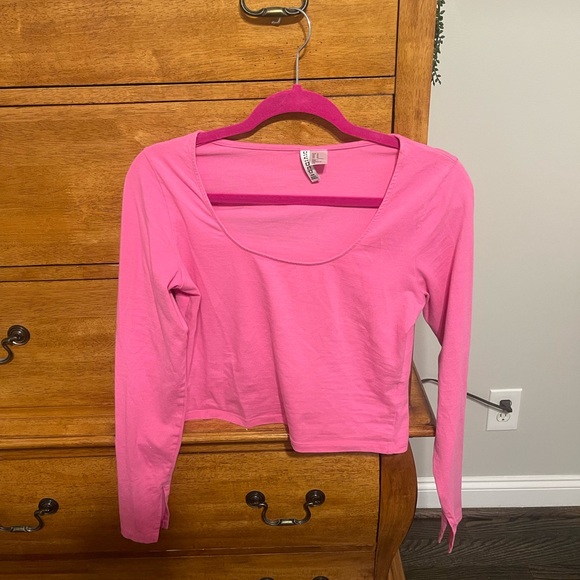 Pink Long Sleeve Crop Top - Picture 2 of 4